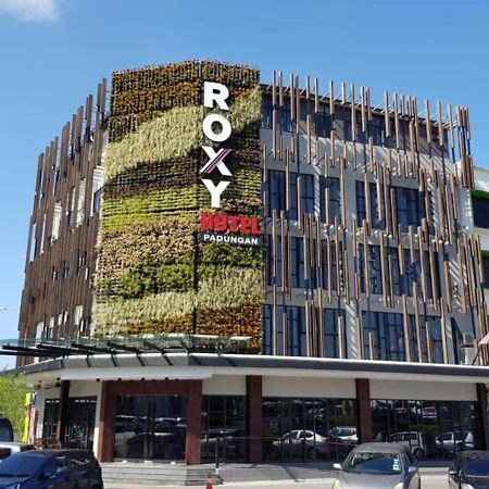 Roxy Hotel Padungan Kuching Exterior foto