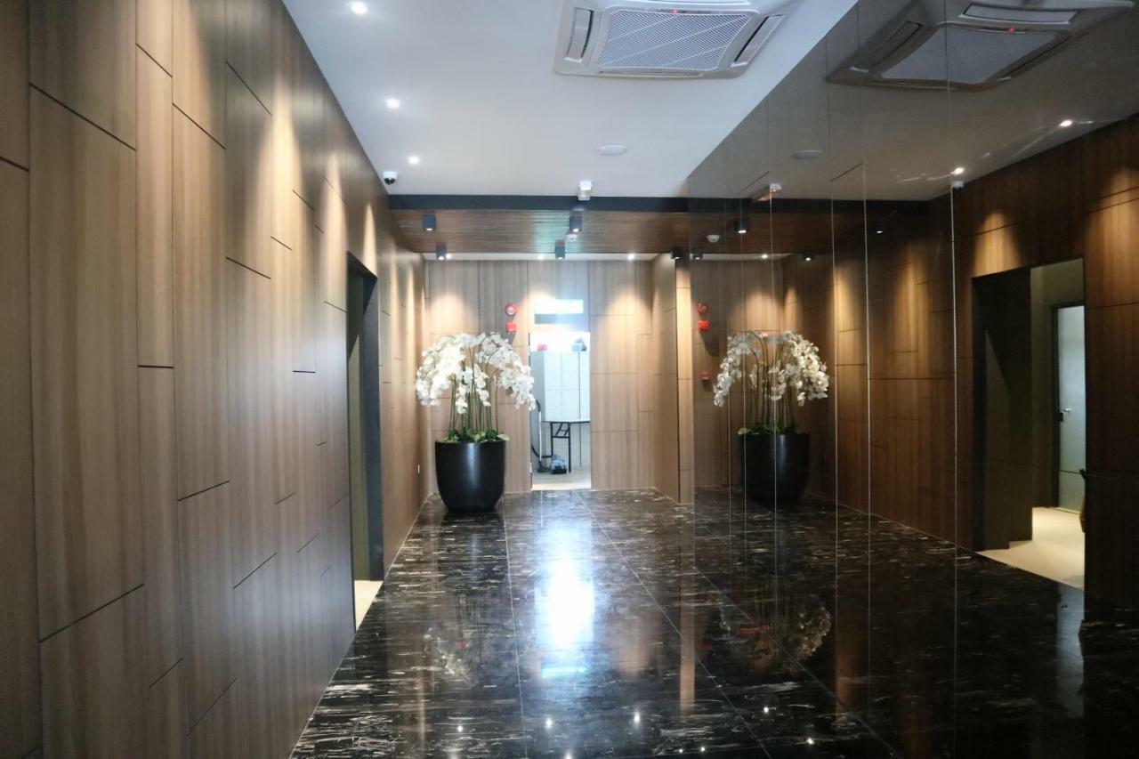 Roxy Hotel Padungan Kuching Exterior foto